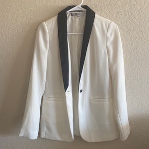 JLo white blazer